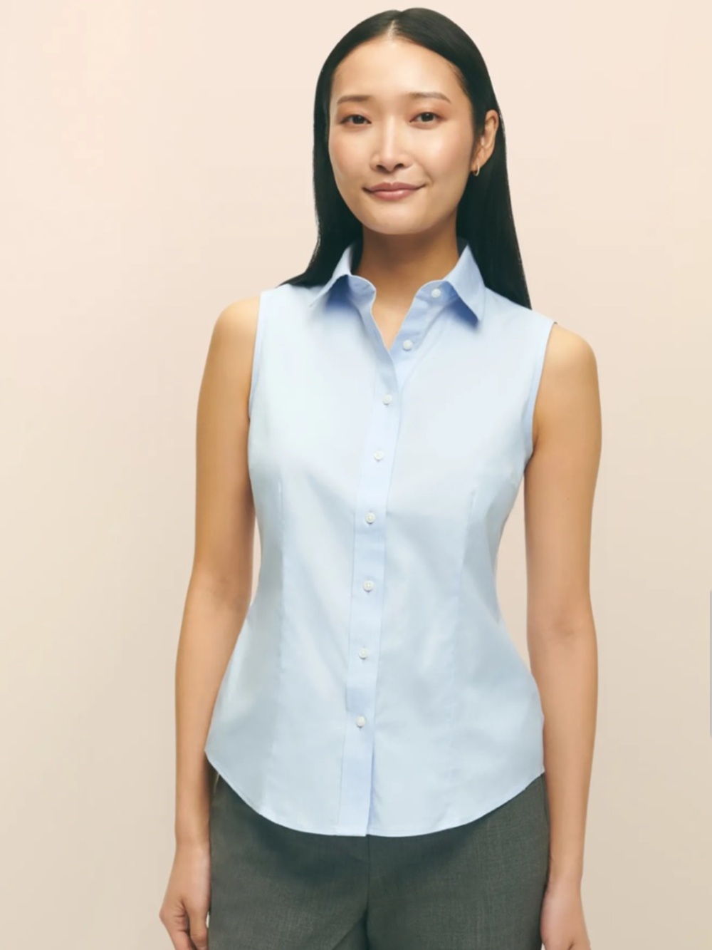 Brooks Brothers  346 Sleeveless Non-Iron Top. Collared Shirt, Blouse.  Size 4